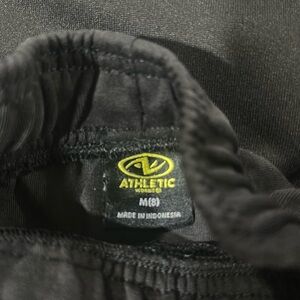 Black size medium (8) boys sweats.